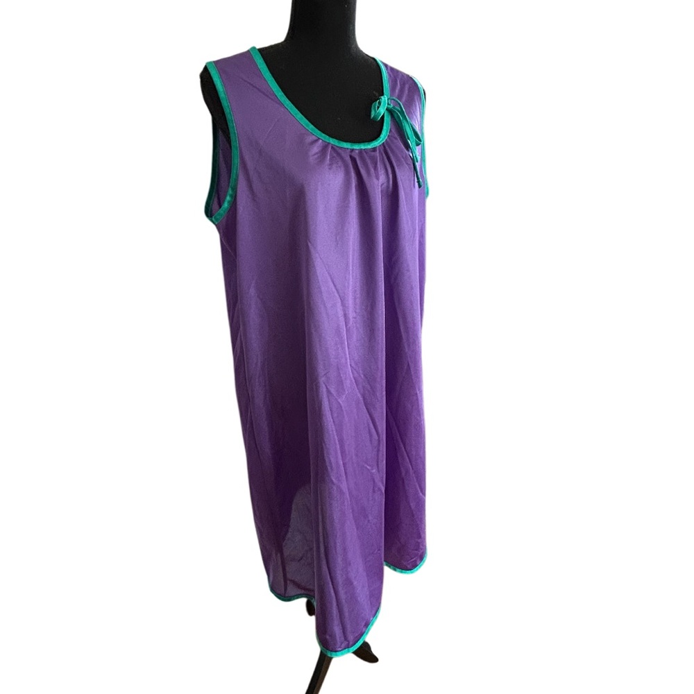 💚💜 2 VINTAGE ANTHONY RICHARDS NIGHTGOWNS! GORGEOUS COLORS! RARE!! - Picture 4 of 16